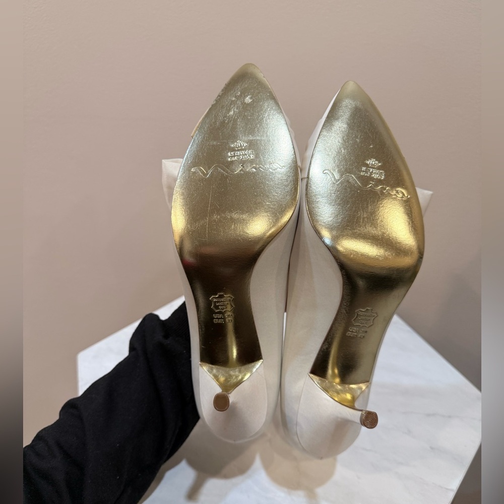 🔥Nina New York Elegant Cream Bow Pointed-Toe Women's Pumps Size 9 Used Once 🔥 - Picture 4 of 6